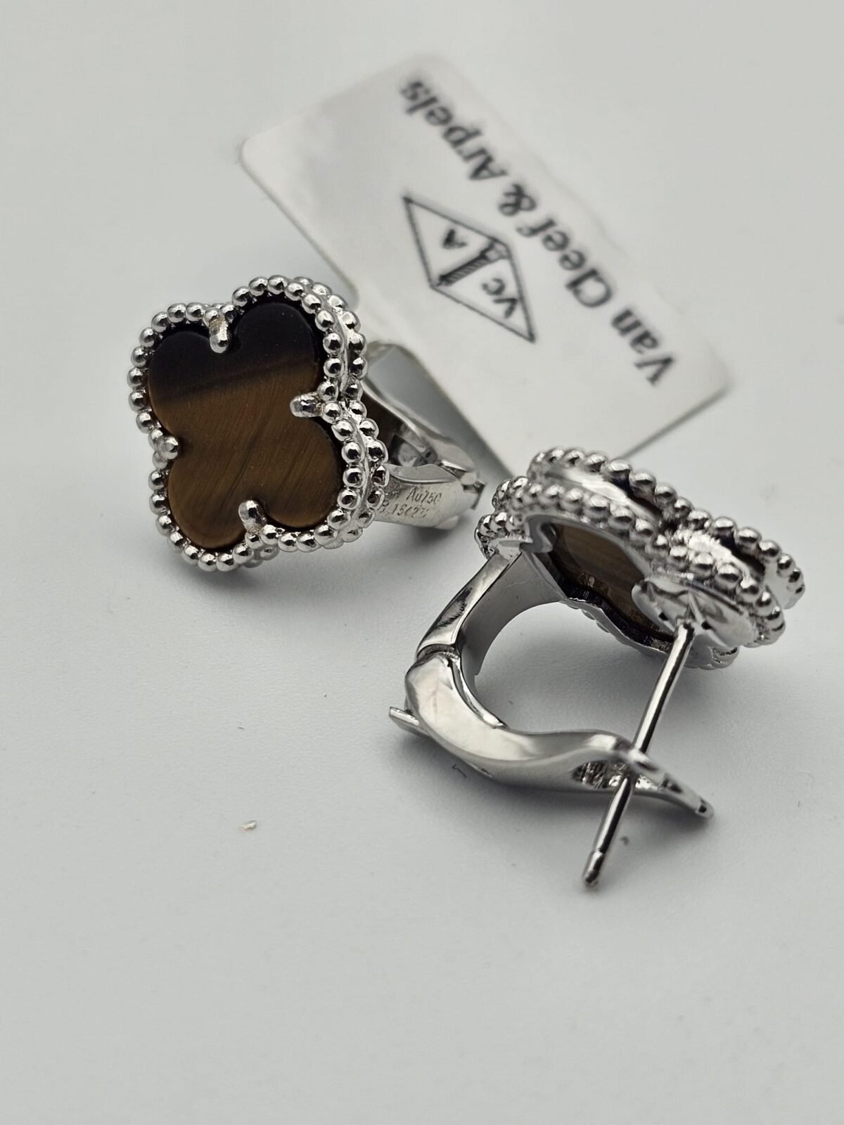 van cleef modeli büyük yonca doğal taş sedef kehribar gümüş omega vca küpe