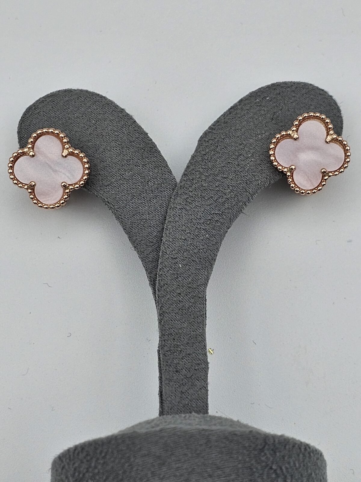 van cleef modeli büyük yonca doğal taş sedef pembe rose omega vca küpe