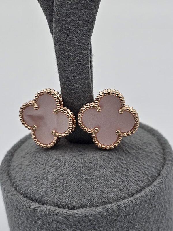 van cleef modeli büyük yonca doğal taş sedef pembe rose vca küpe
