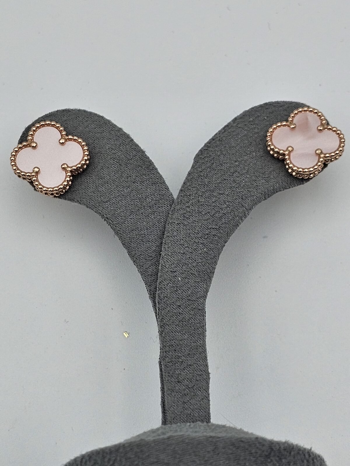 van cleef modeli büyük yonca doğal taş sedef pembe rose vca küpe