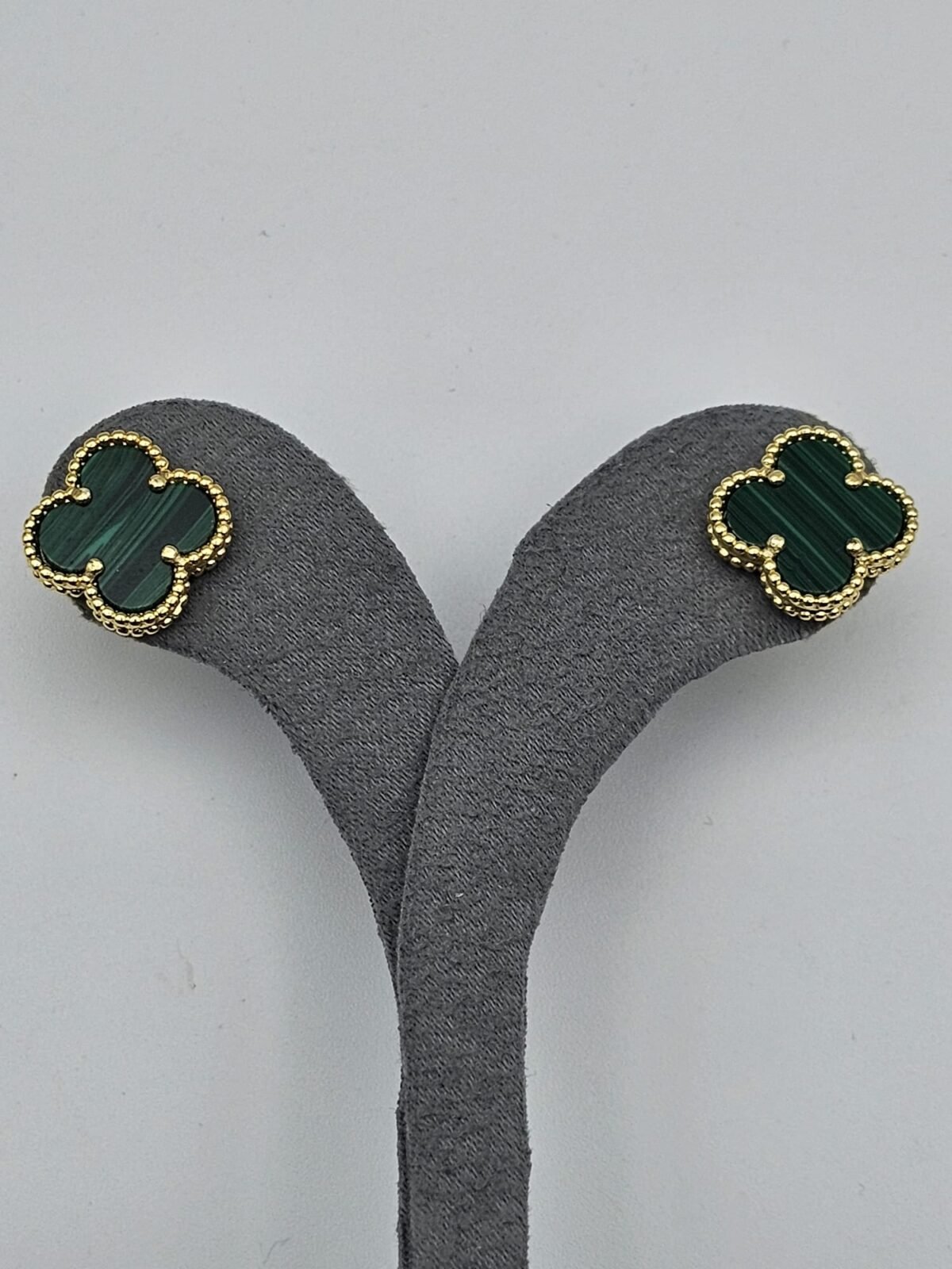 van cleef modeli büyük yonca doğal taş zümrüt yeşili gold altın vca küpe