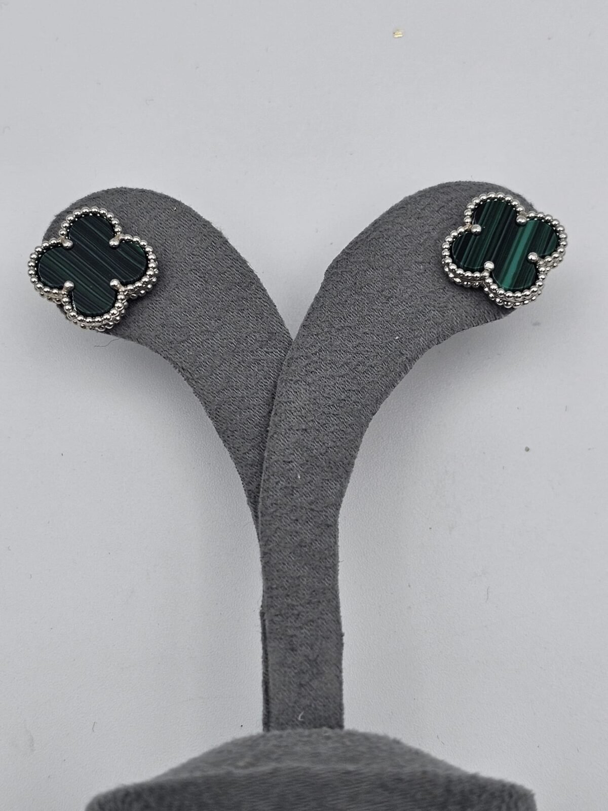 van cleef modeli büyük yonca doğal taş zümrüt yeşili gümüş vca küpe