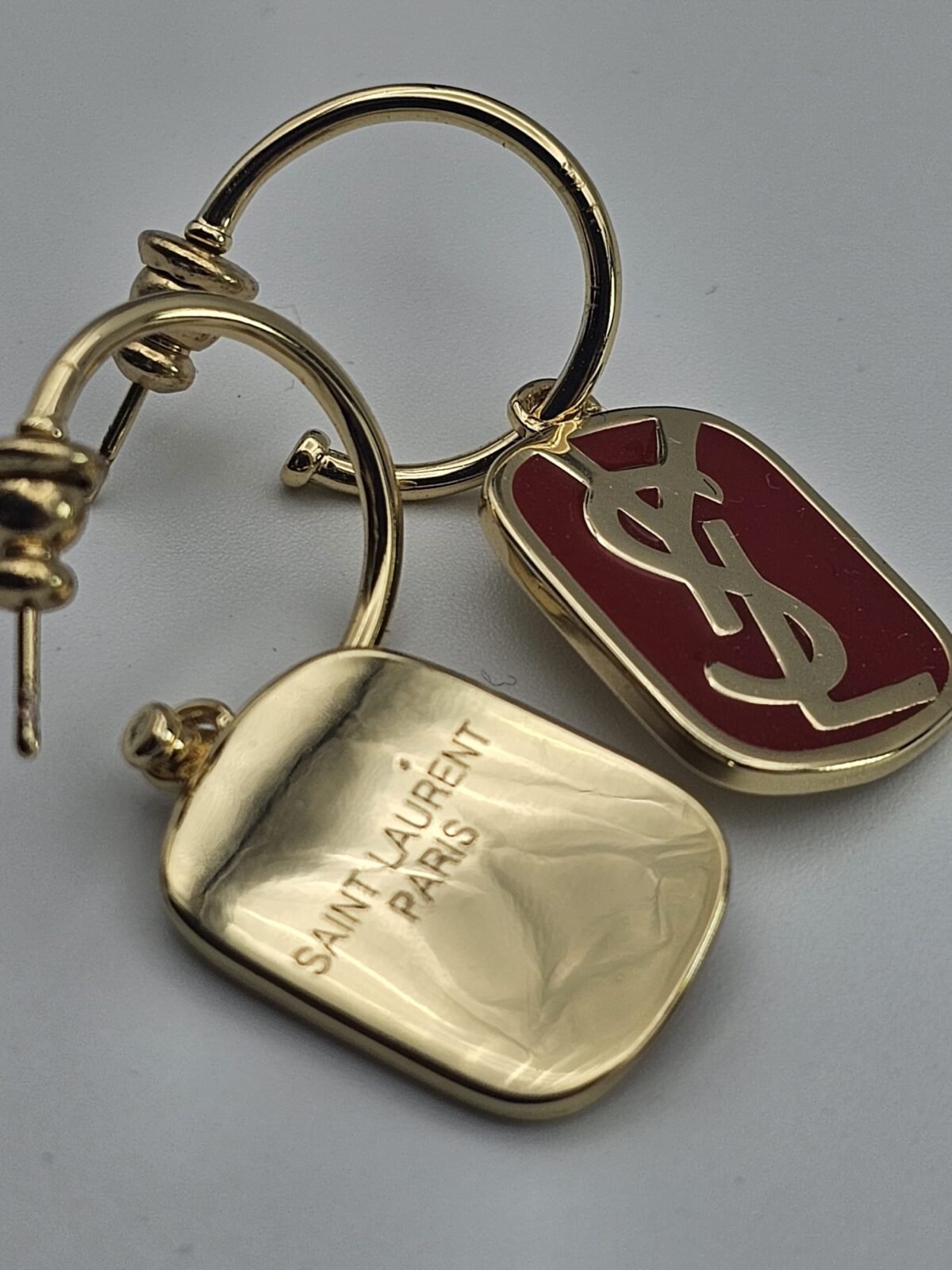 yves saint laurent modeli gold altın kırmızı mineli ysl küpe