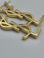 yves saint laurent modeli gold altın ysl küpe