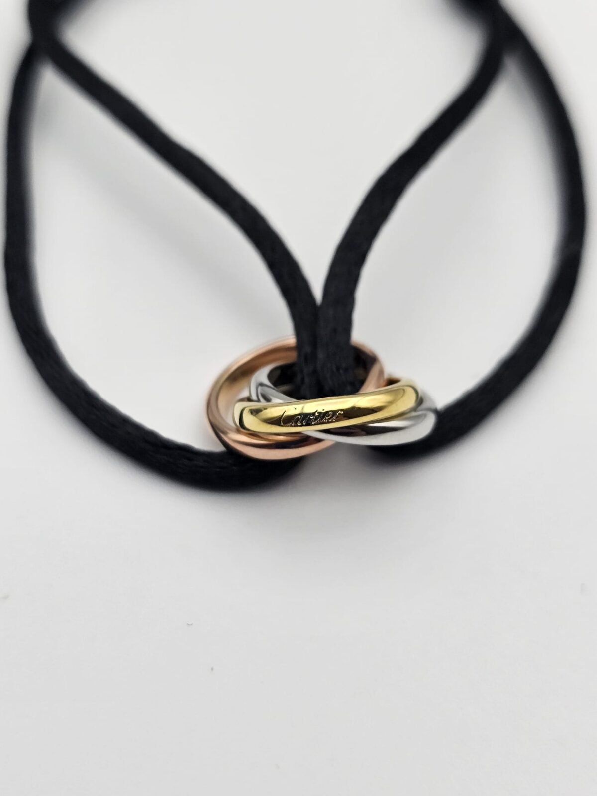 Cartier Trinity modeli altın gold gümüş rose siyah bileklik