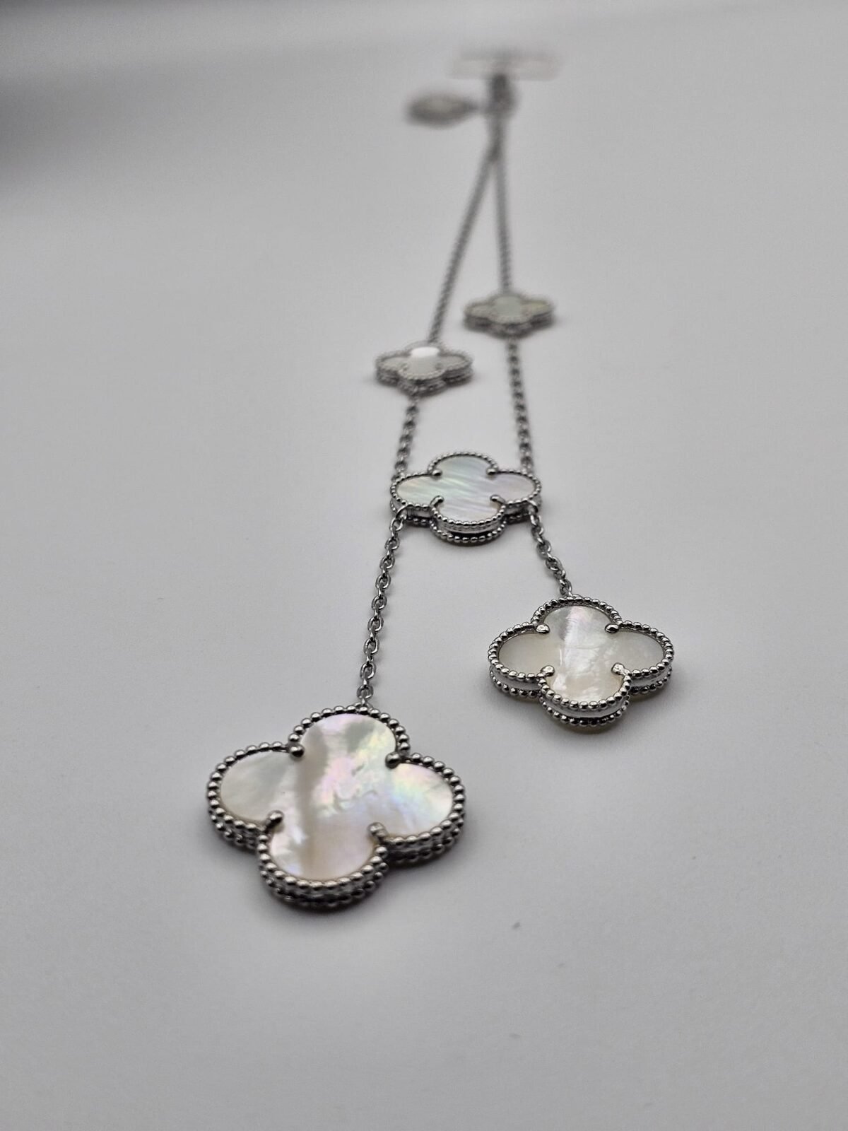 Van cleef modeli vintage yonca doğal taş sedef beyaz vca gümüş kolye